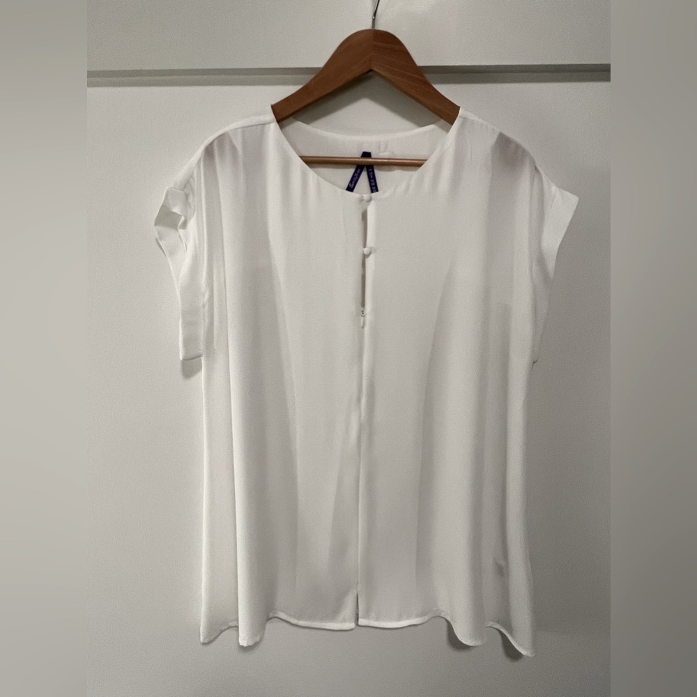 Seraphine white sleeveless maternity and nursing blouse; size 8